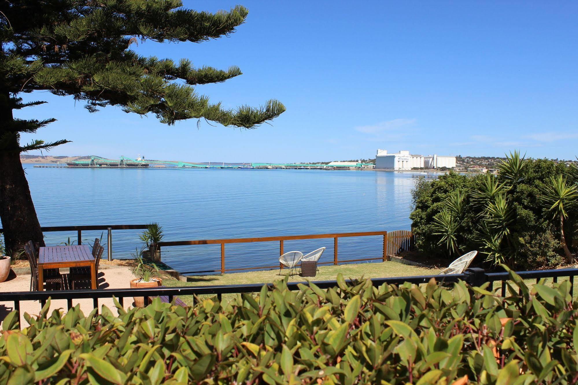 Bay 10 - Suites And Apartments Port Lincoln Exterior photo